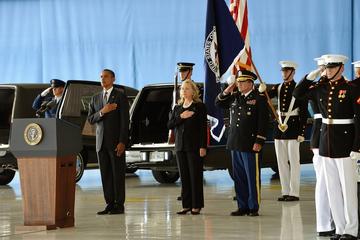 obama and clinton at transfer of remains ceremony for benghazi attack victims sep 14